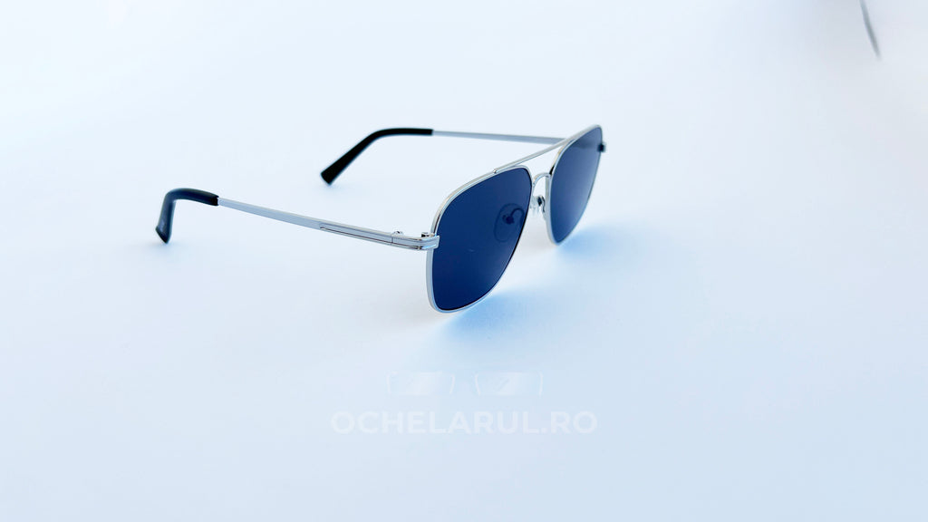 Ochelari de soare Aviator cu punte dubla, rama argintie si lentile negre, vedere laterala