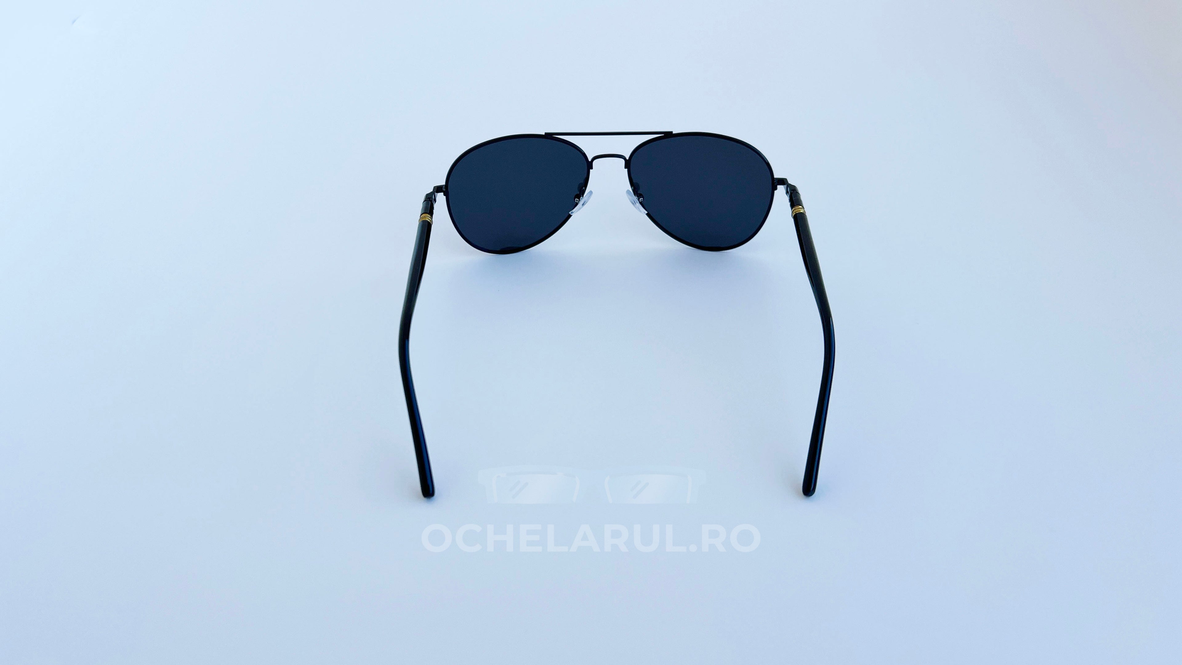 Ochelari de soare Aviator Polarizati, cu brate flexibile, rama neagra si lentile negre, vedere spate