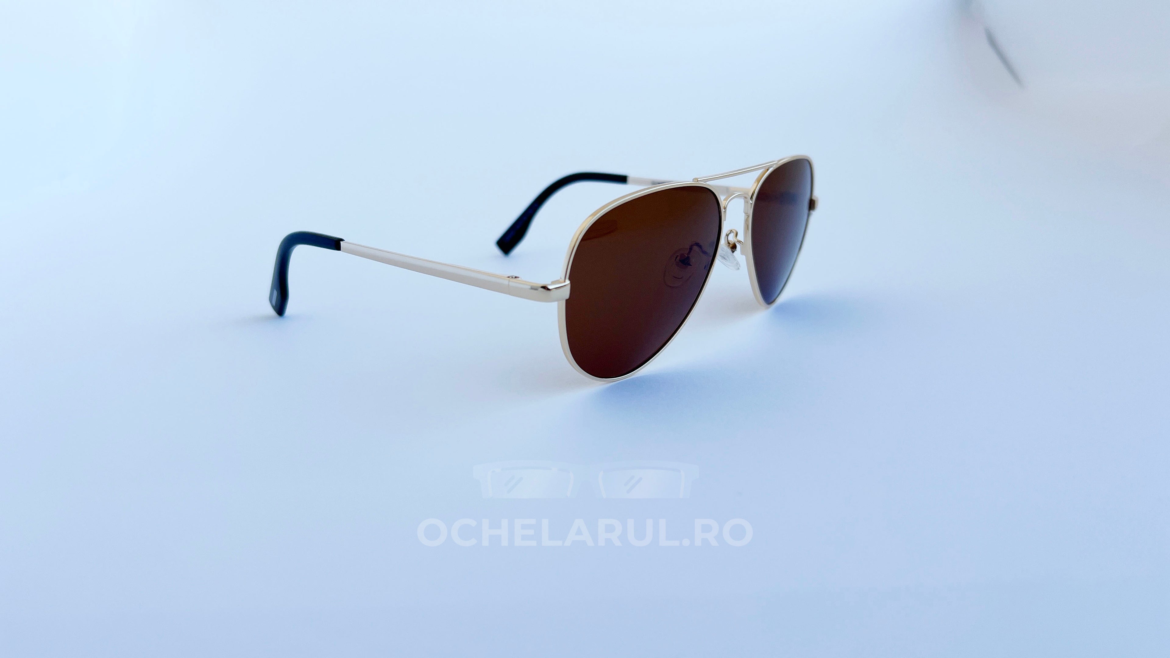 Ochelari de soare Aviator Polarizati, rama aurie si lentile maro, vedere profil