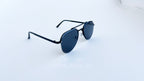 Ochelari de soare aviator style, rama neagra si lentile negre, prezentare