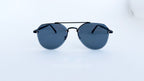 Ochelari de soare aviator style, rama neagra si lentile negre, vedere fata aproape