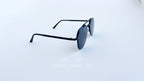 Ochelari de soare aviator style, rama neagra si lentile negre, vedere laterala