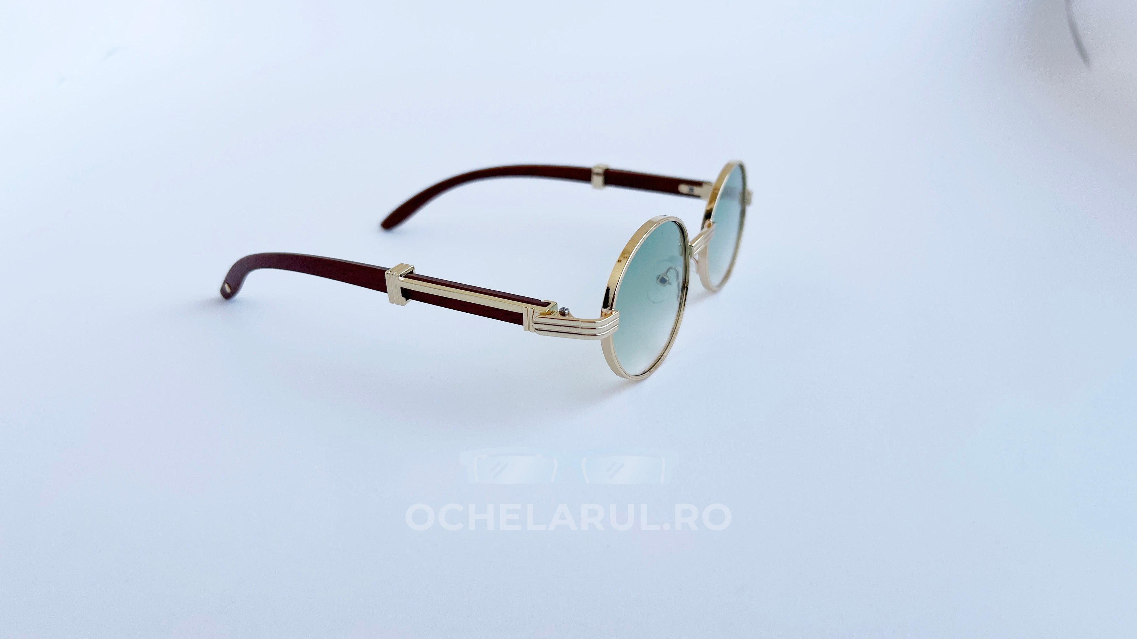 Ochelari de soare Cartier Giverny Style cu rame aurii și maro și lentile verzi degrade, stil elegant.