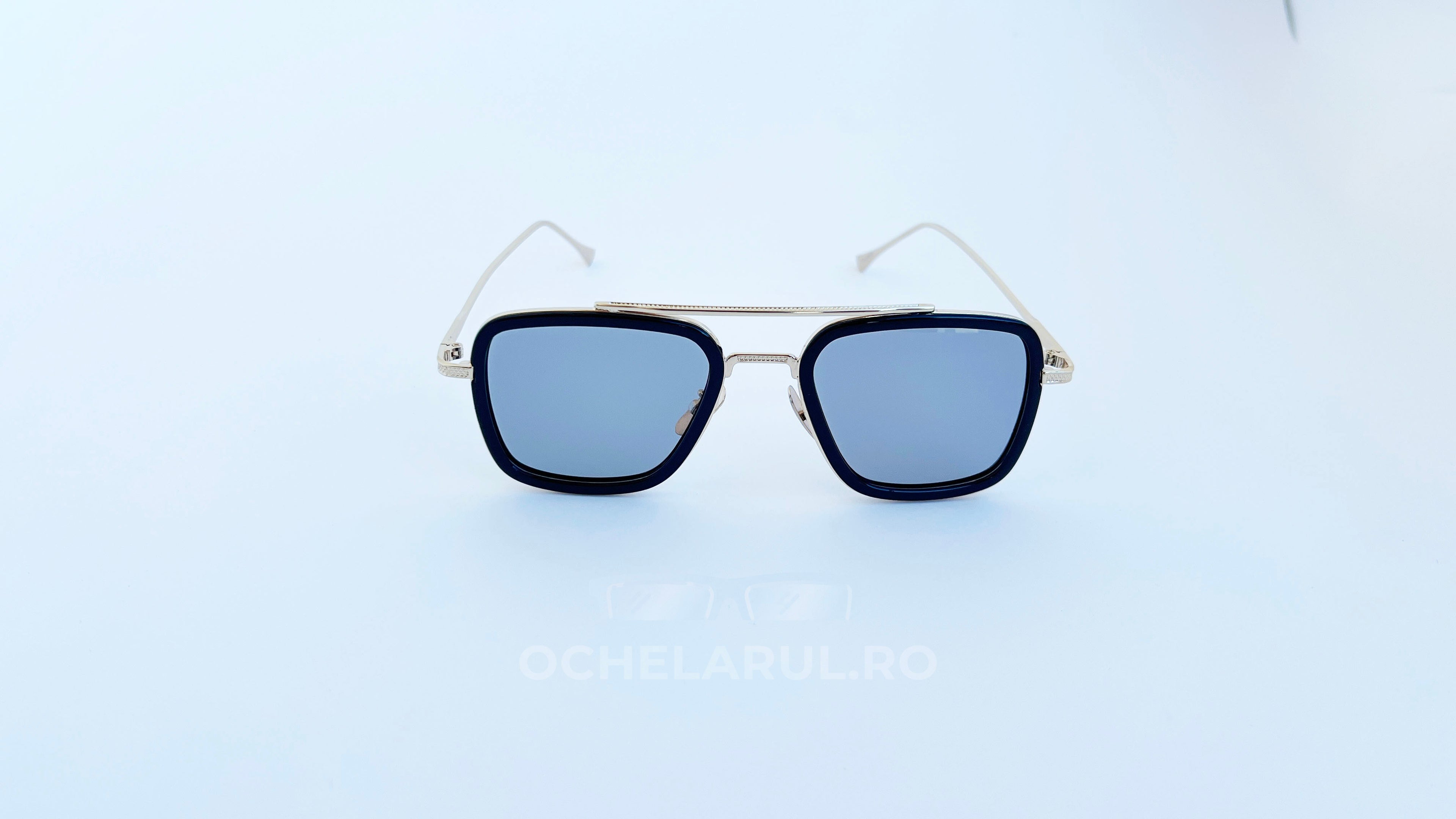 Ochelari de soare Dita Flight polarizati fotocromatici, rama aurie neagra si lentile gri, vedere fata