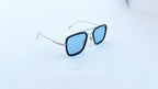 Ochelari de soare Dita Flight Style - Polarizați Fotocromatici cu lentile albastre și ramă argintie subțire, design modern.