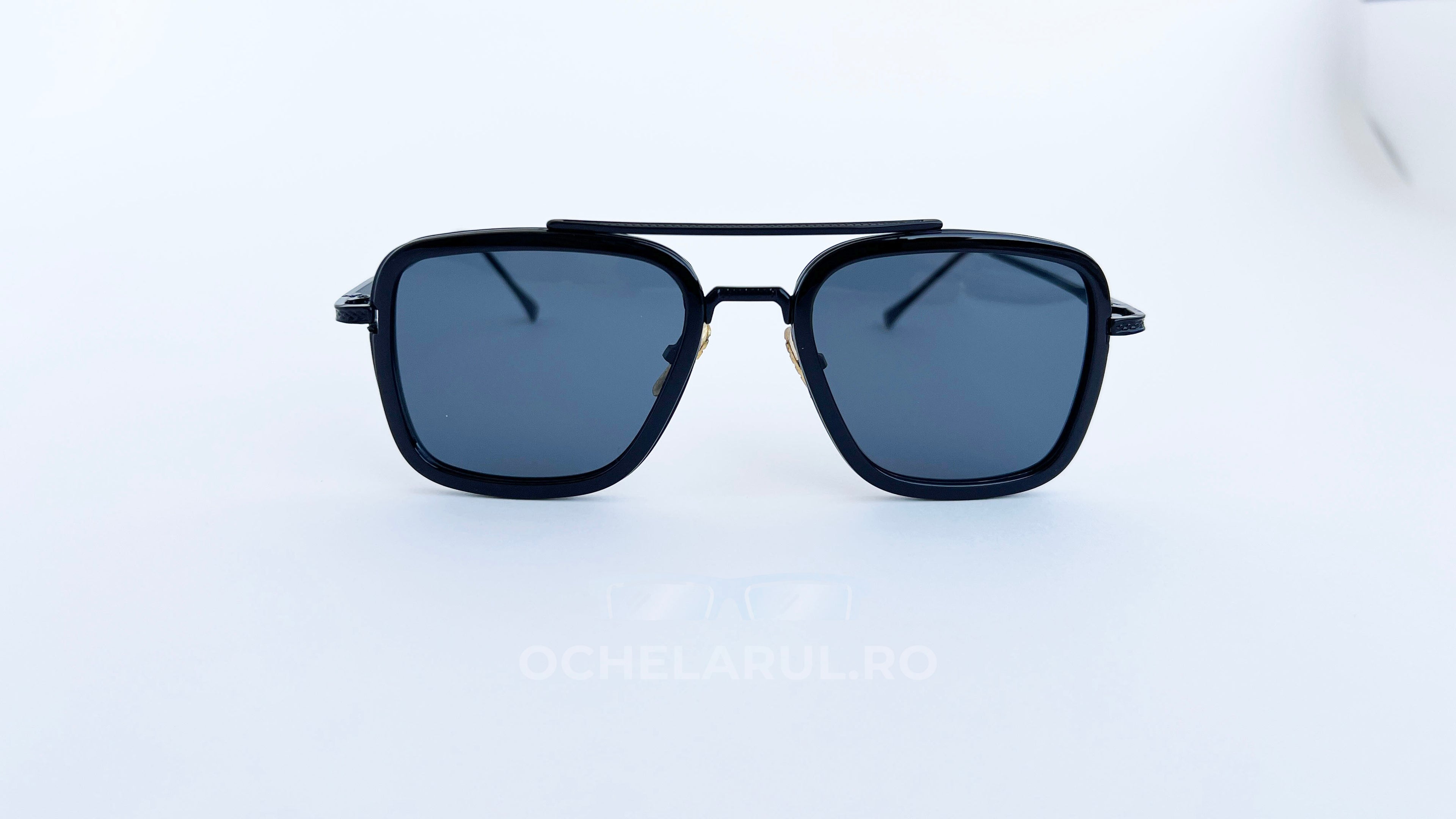 Ochelari de soare Dita Flight Style - Rama neagra, Lentile negre - vedere fata aproape