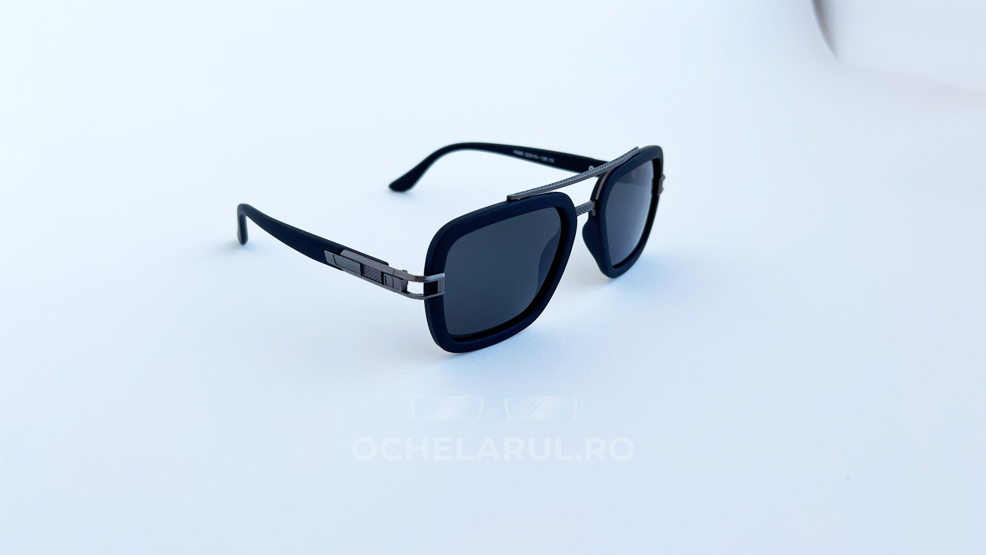 Ochelari de soare Dita LXN-EVO Polarizati, rama negru mat si lentile negre, prezentare