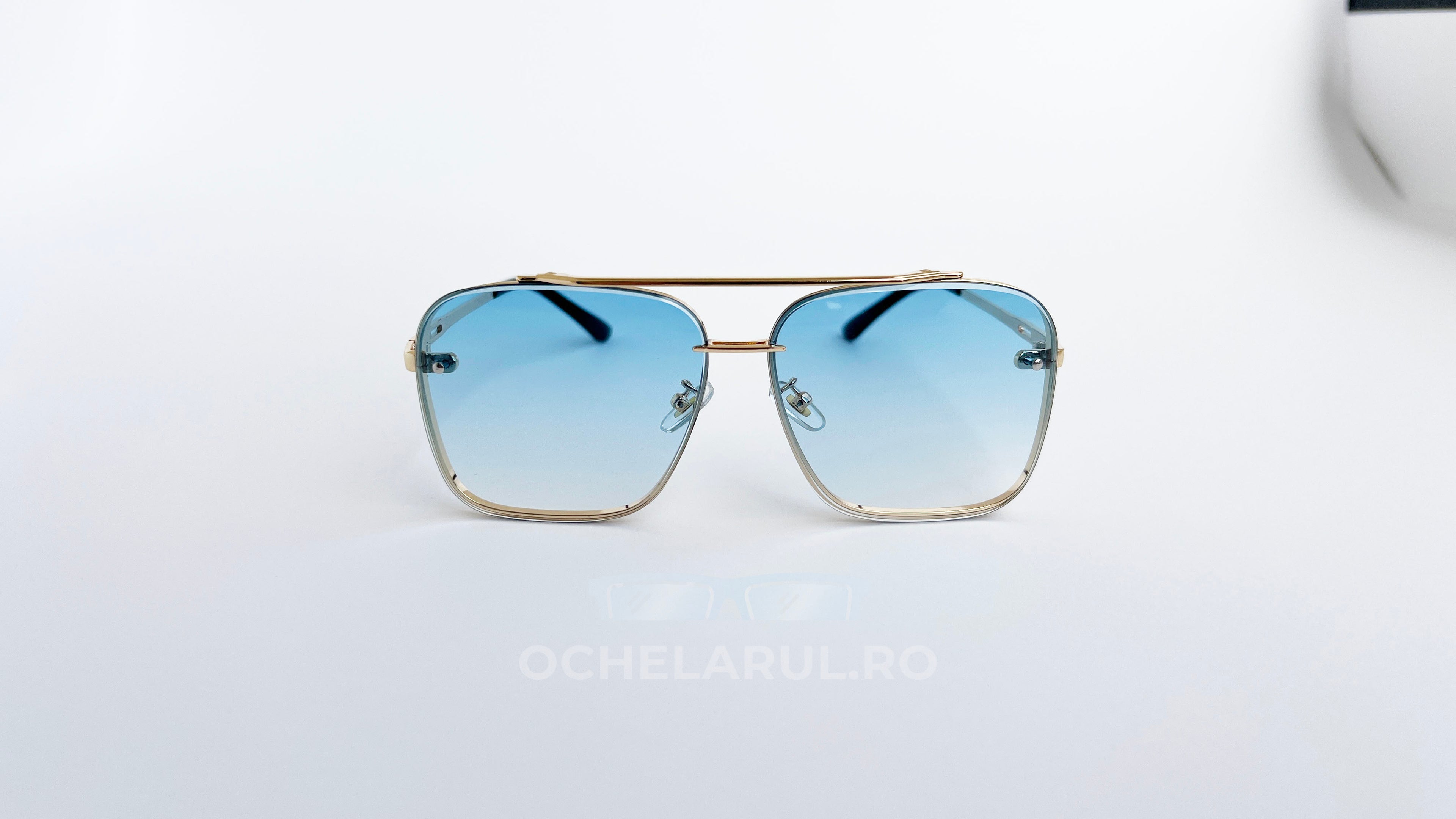 Ochelari de soare Dita Mach Six Style cu rame aurii și lentile albastre degrade pentru bărbați.