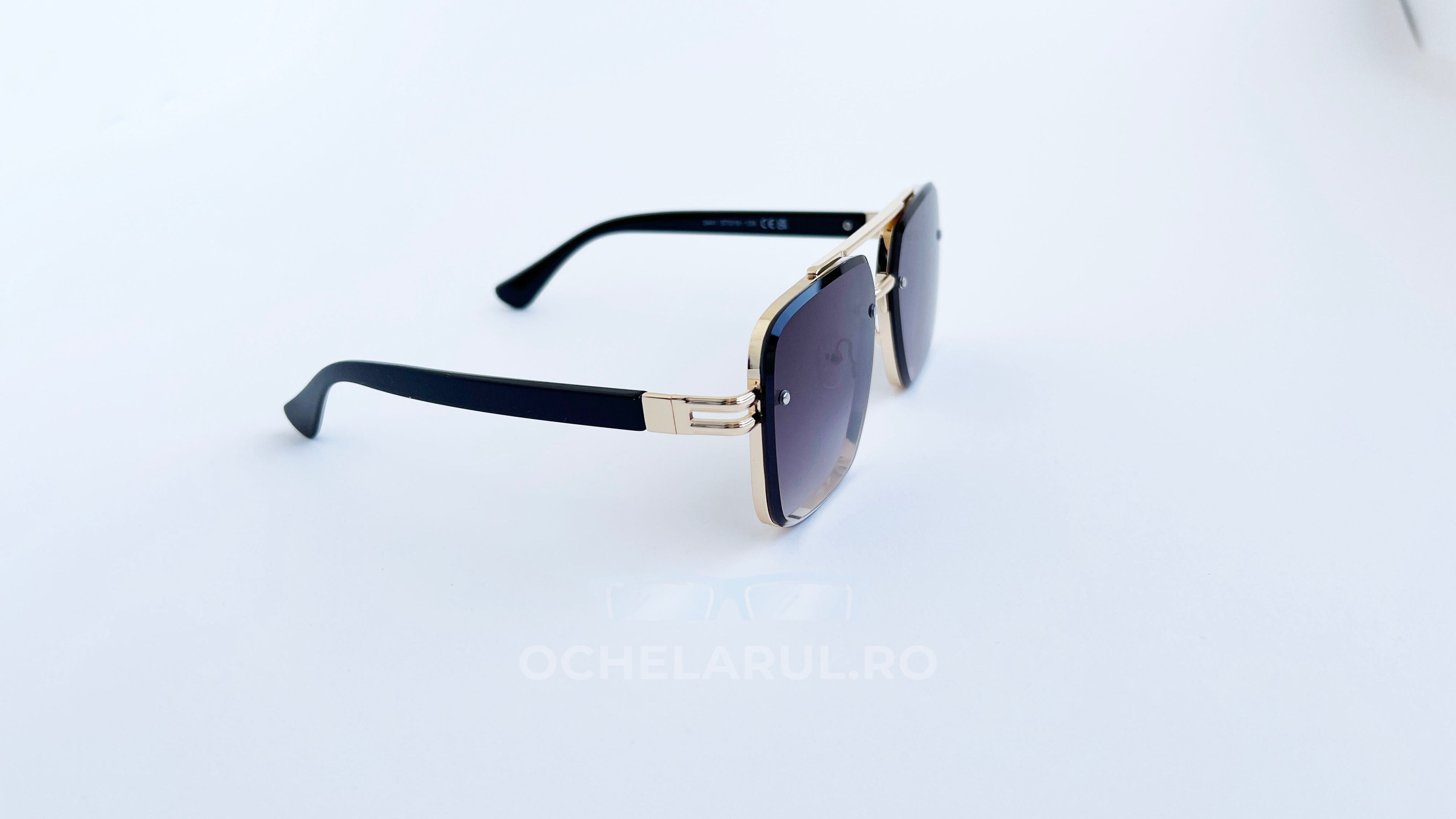 Ochelari de soare Dita Mach Six Style  brate late - Rama aurie neagra, Lentile violet degrade - vedere laterala