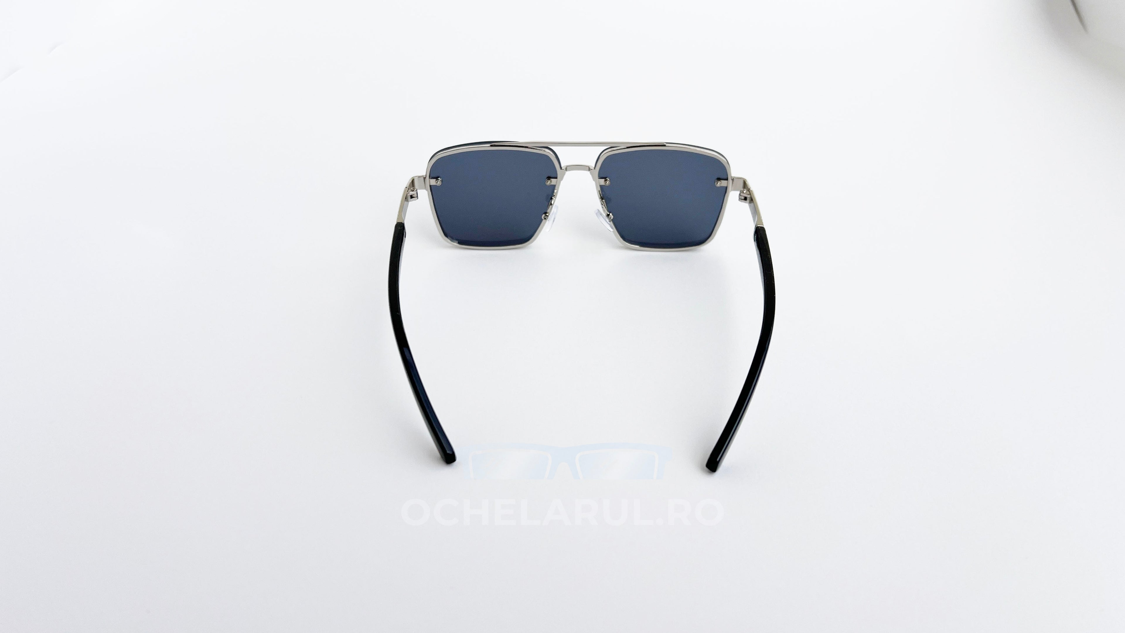 Ochelari de soare Dita Mach Six style, rama argintie-neagra si lentile negre, vedere spate