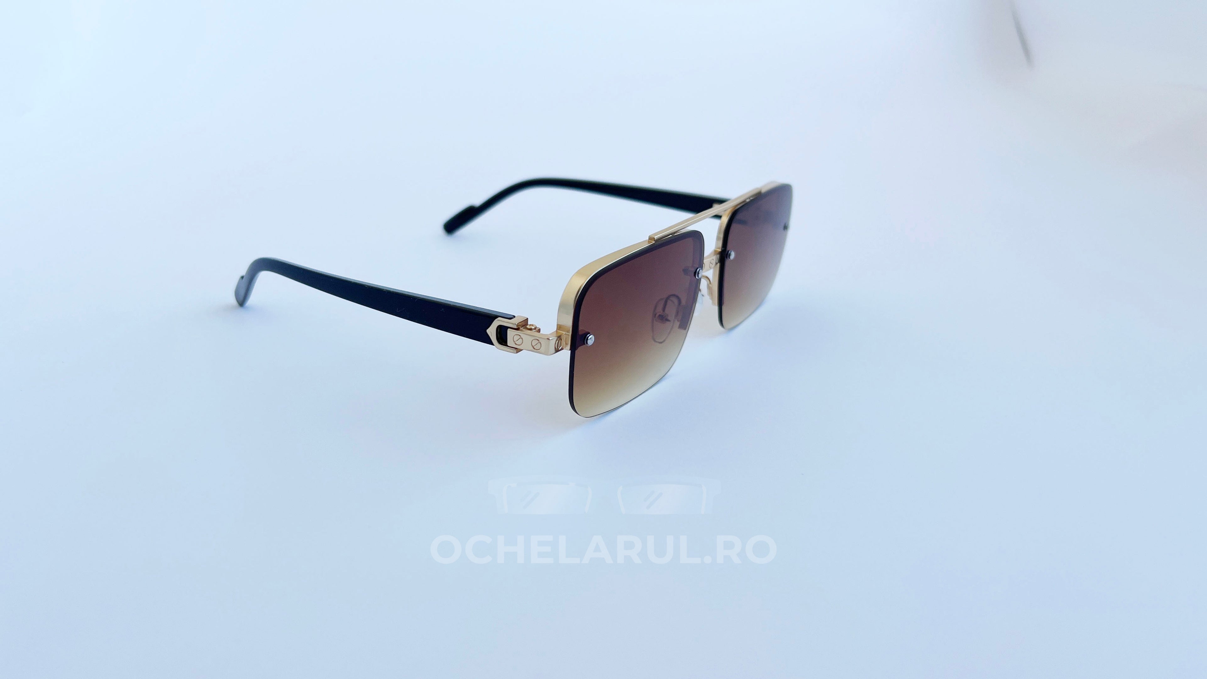 Ochelari de soare Dreptunghiulari cu rame aurii și lentile maro degrade, stil elegant pentru bărbați.