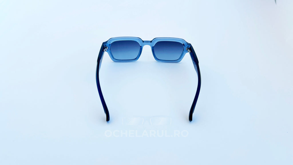 Ochelari de soare moderni rectangulari, rama albastra si lentile albastre, vedere spate
