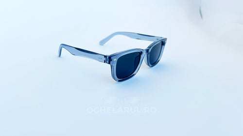 Ochelari de soare Moscot Klutz, rama gri transparenta si lentile negre, prezentare