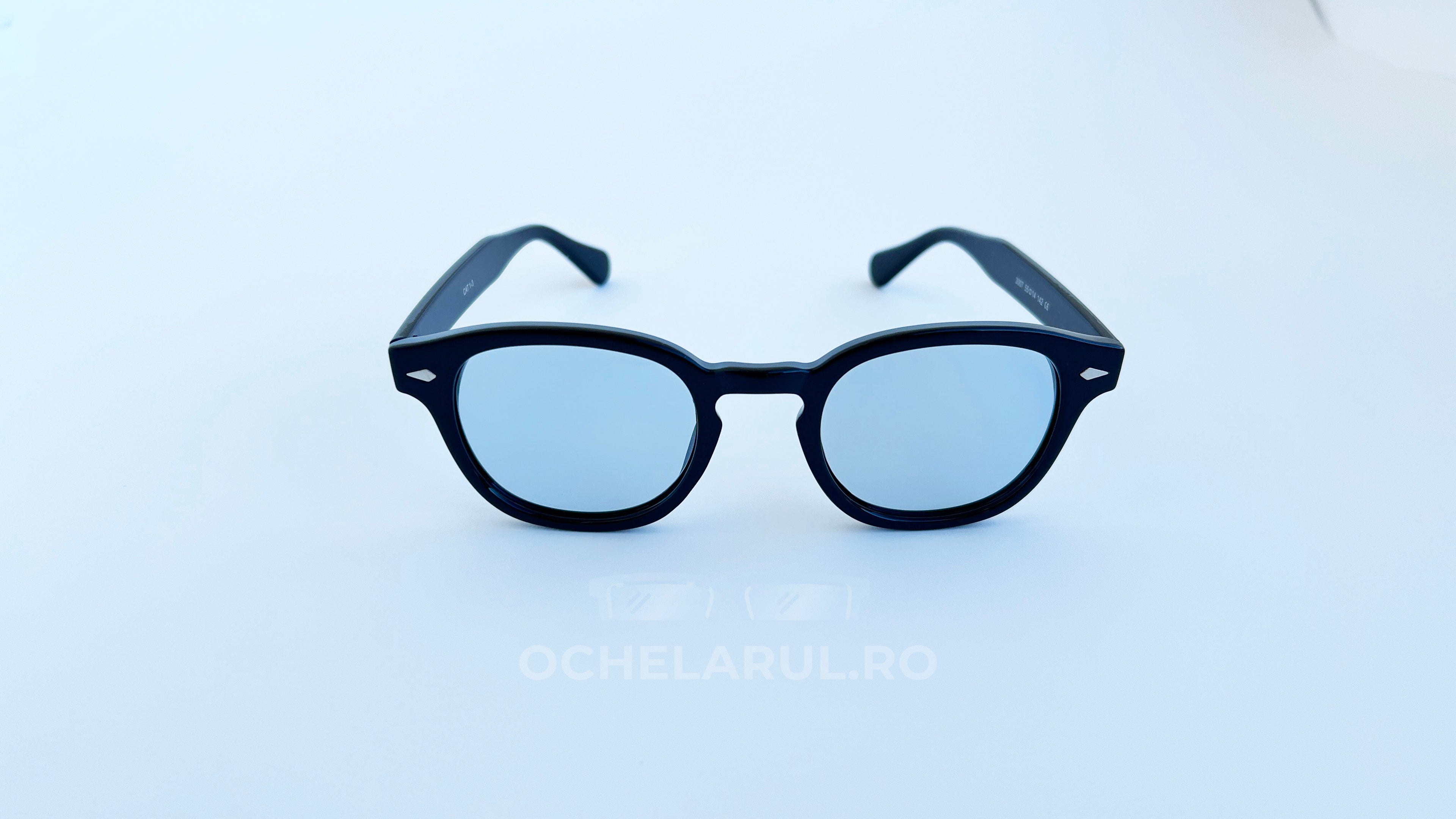Ochelari Moscot Lemtosh Style cu rame negre și lentile albastre, ochelari de soare bărbați eleganți.