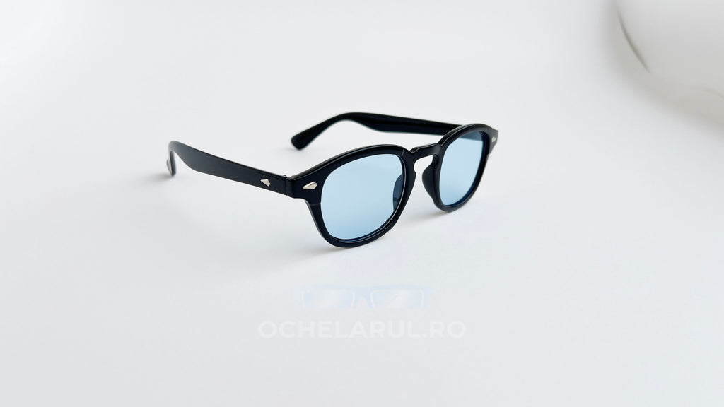 Ochelari de soare Moscot Lemtosh Style cu rame negre și lentile albastre, design elegant pentru bărbați.