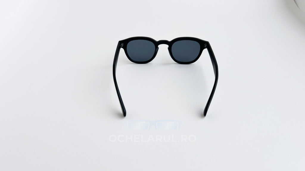 Ochelari de soare Moscot Lemtosh Style cu rame negre mate și lentile negre, design clasic pentru bărbați.