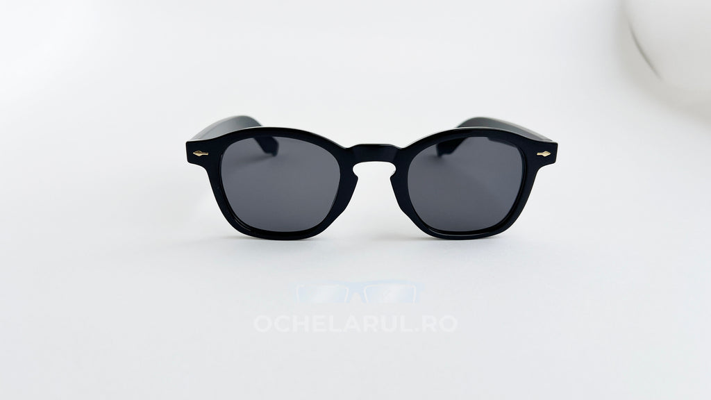 Ochelari de soare Oliver Peoples style, rama neagra si lentile negre, vedere fata aproape