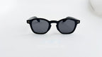 Ochelari de soare Oliver Peoples style, rama neagra si lentile negre, vedere fata aproape
