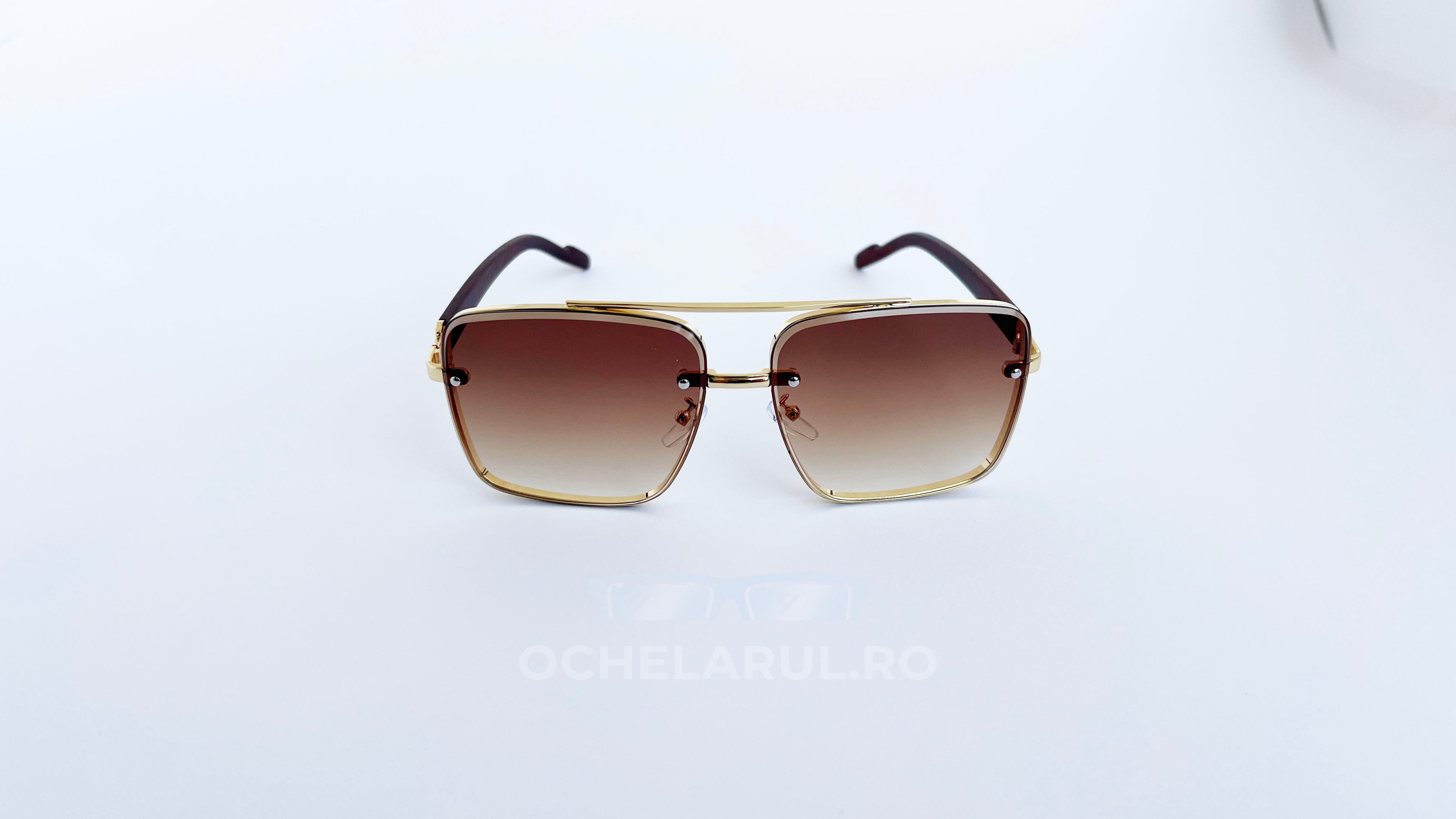 Ochelari de soare Patrati Design Vintage cu rame aurii și lentile maro degrade, stil elegant pentru bărbați.