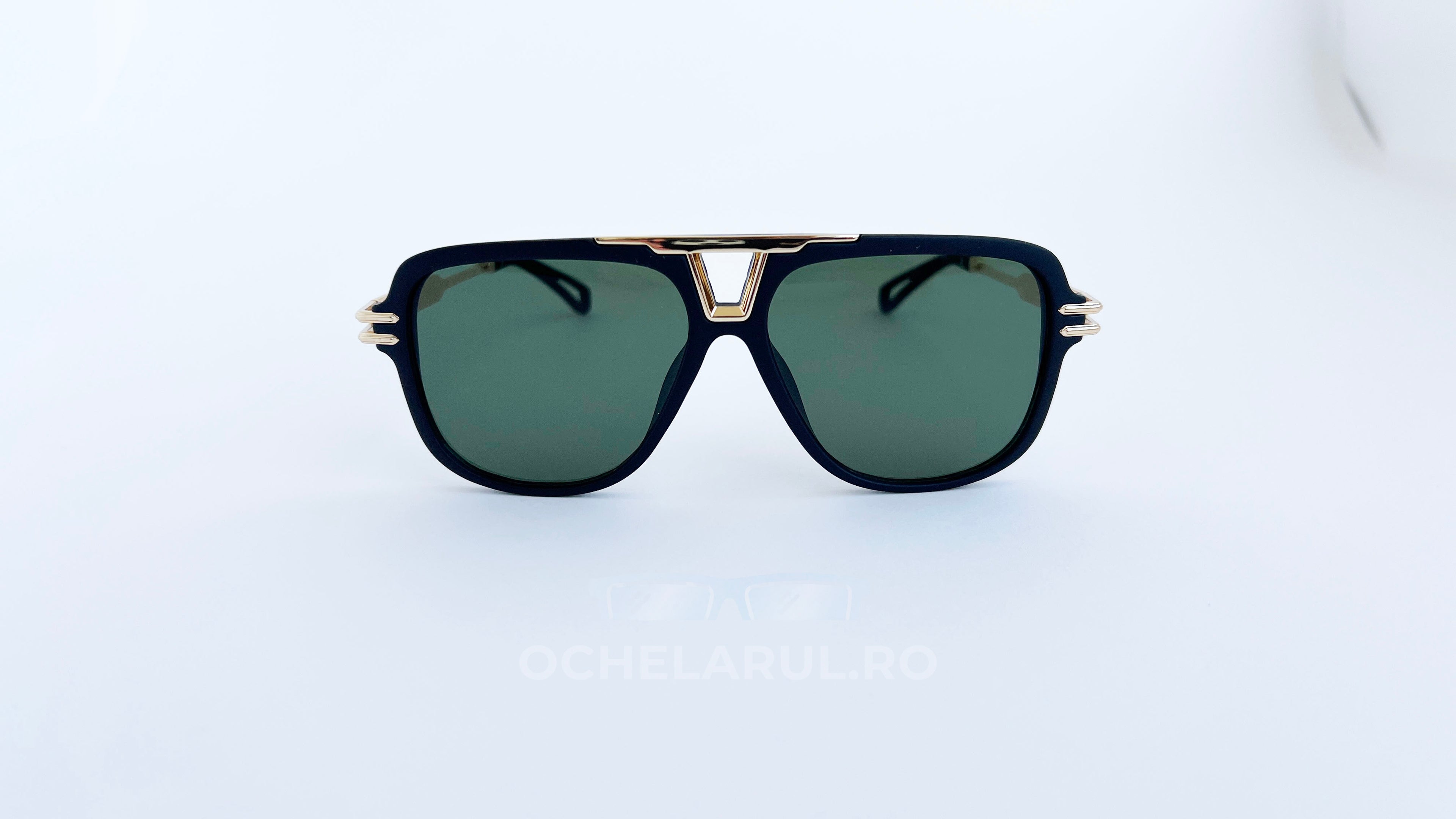 Ochelari de soare Pilot Style cu rame negre și aurii și lentile verzi, design modern pentru bărbați, combinație elegantă de stil și protecție UV.