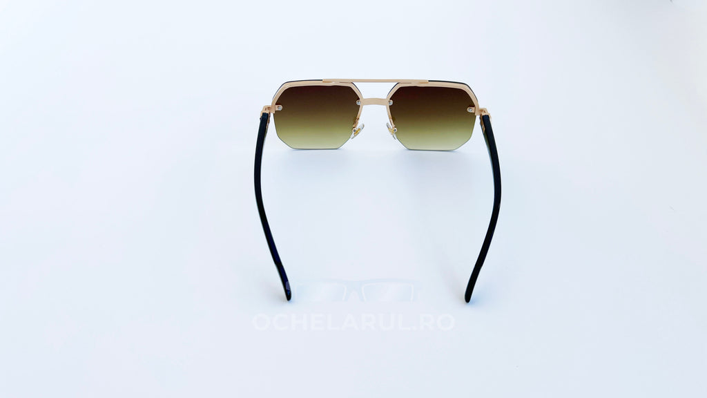 Ochelari de soare rectangulari semi-rim, rama aurie si lentile verzi degrade, vedere spate