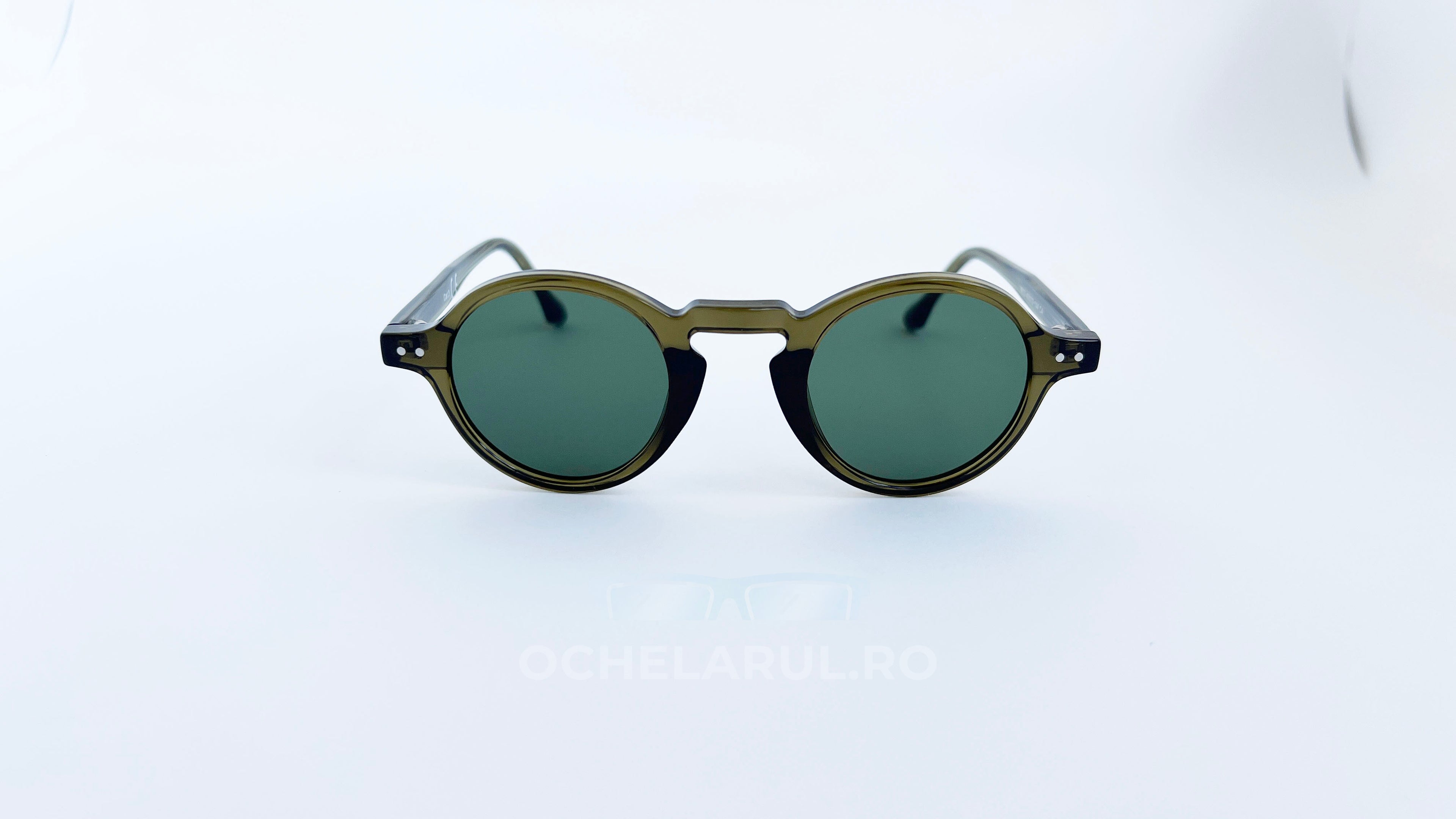 Ochelari de soare Retro Style cu rame verzi și lentile verzi, design vintage pentru bărbați.
