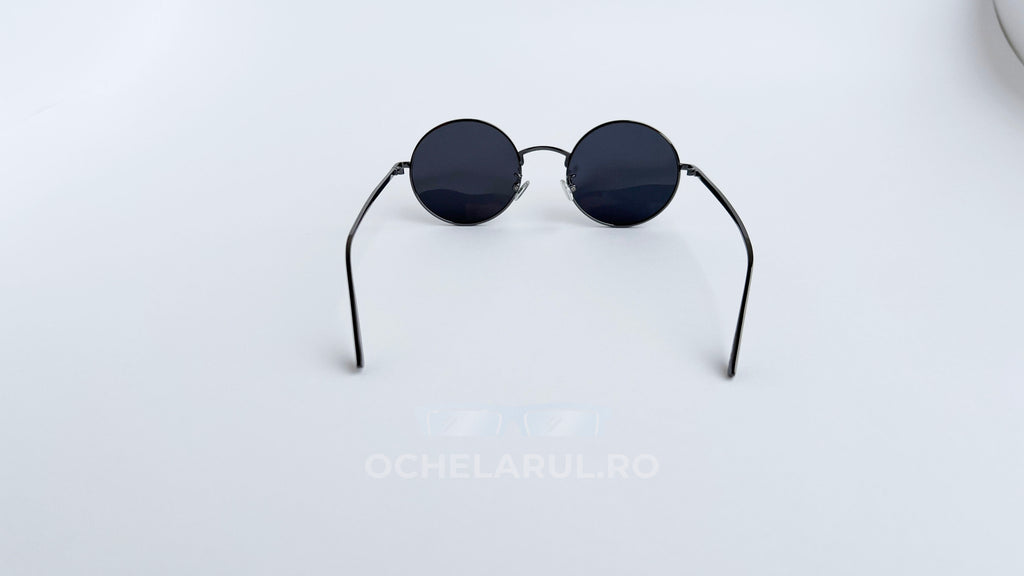 Ochelari de soare Rotunzi Polarizați cu rame subțiri gri și lentile negre, design clasic și elegant pentru bărbați.