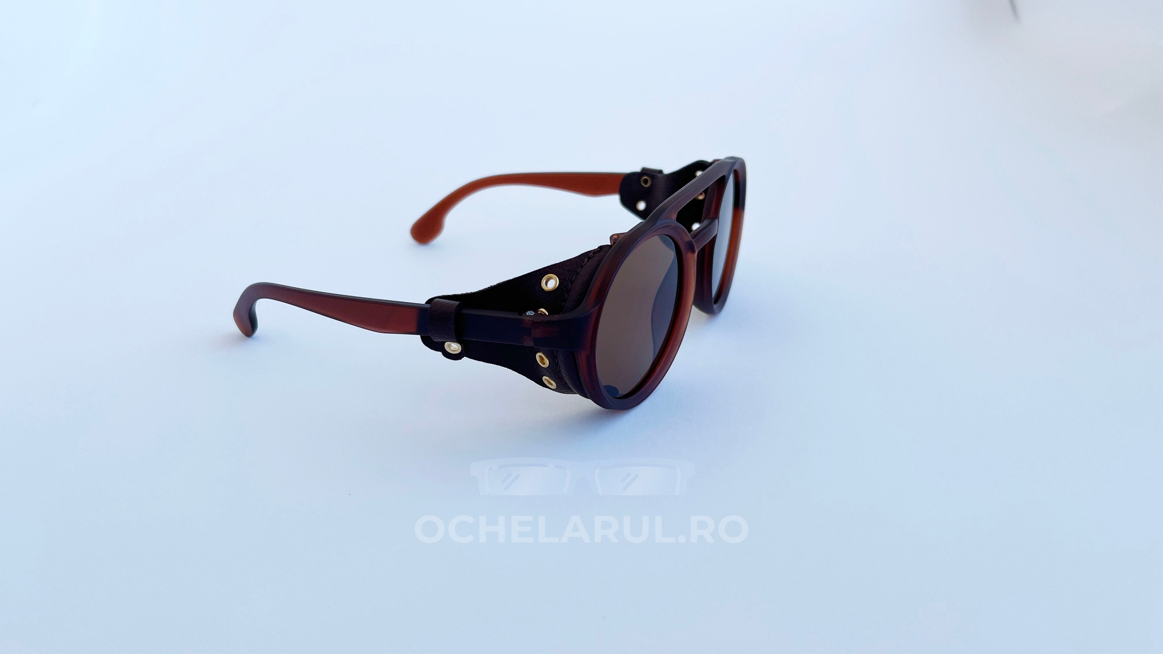 Ochelari de soare Steampunk Rotunzi cu rame maro din piele și lentile maro, design unisex pentru bărbați.