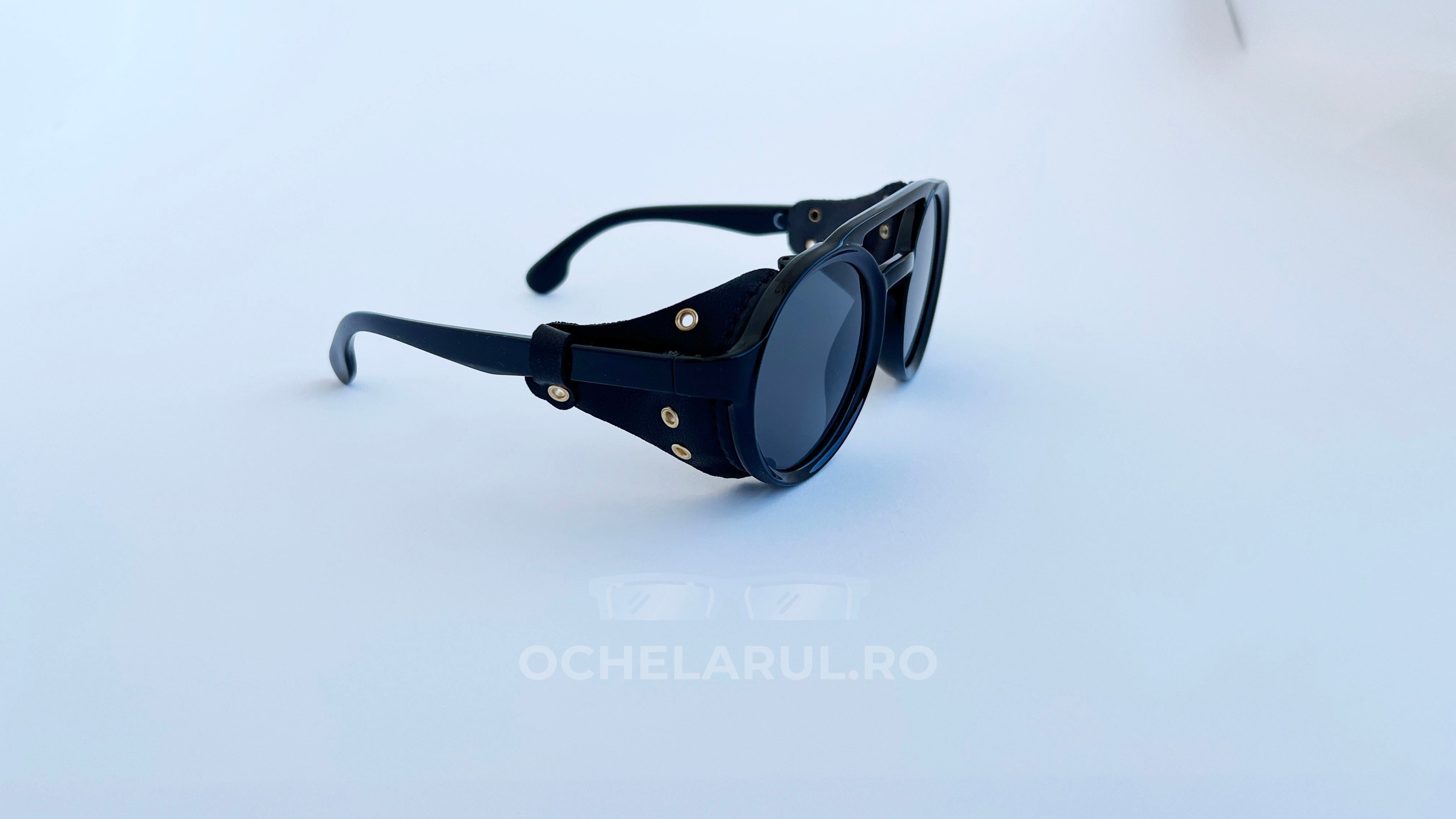 Ochelari de soare Steampunk Rotunzi cu rame negre și detalii din piele, model unisex pentru bărbați.