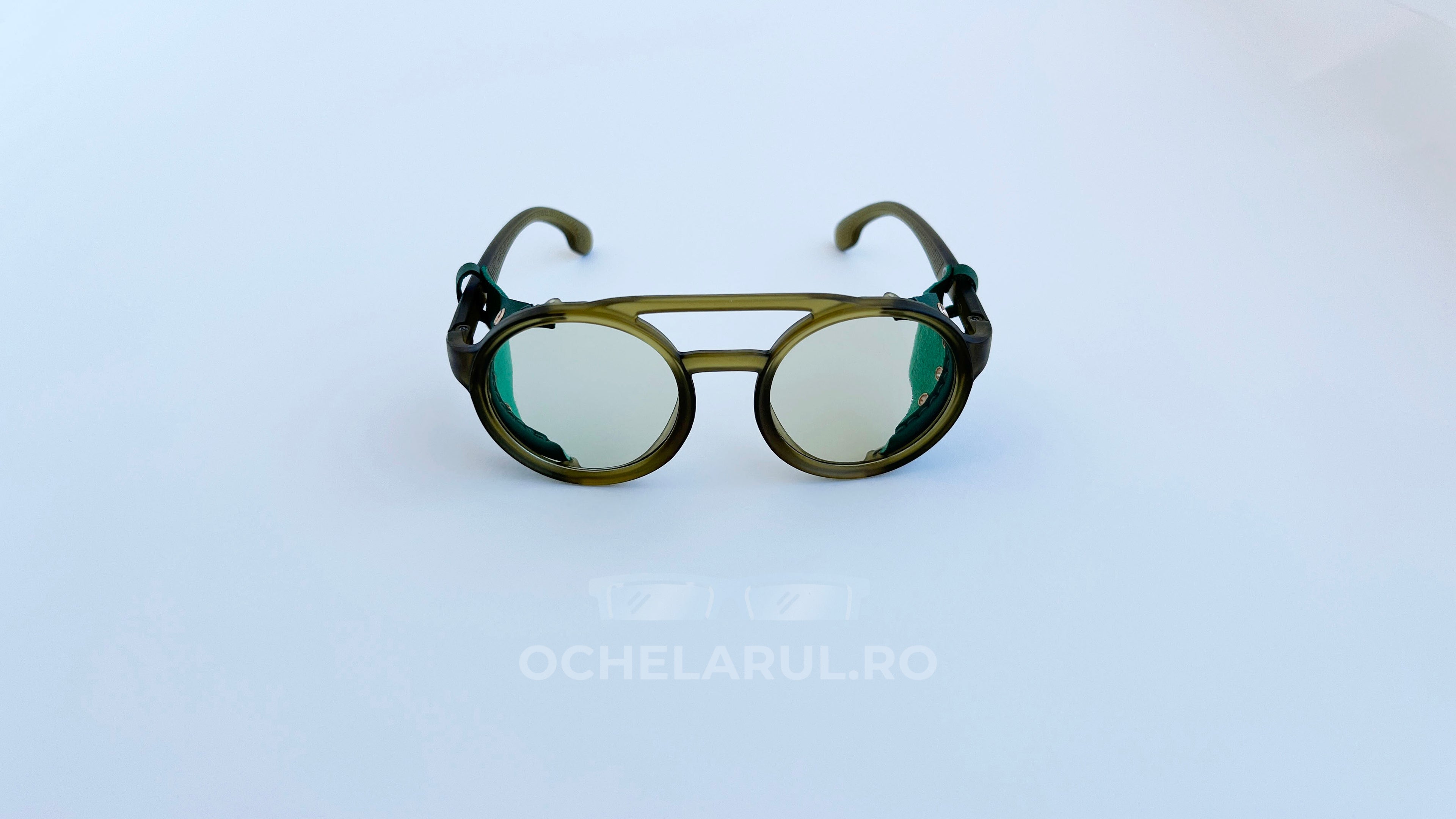Ochelari de soare Steampunk Rotunzi cu lentile verdeștri și rame verzi accentuate, model unisex distinctiv.