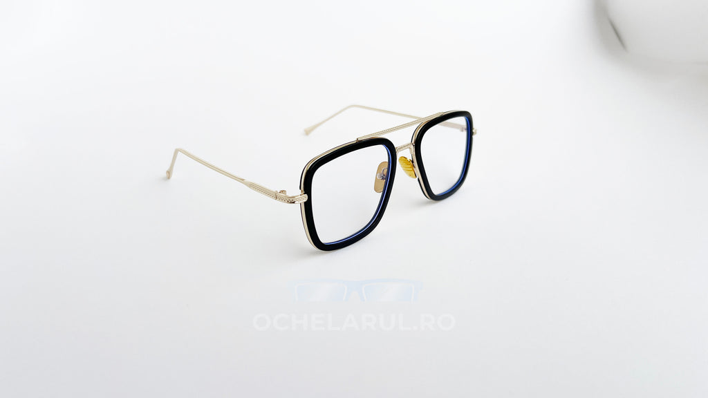 Ochelari Dita Flight Style cu rame aurii și negre, design modern pentru bărbați, lentile transparente.