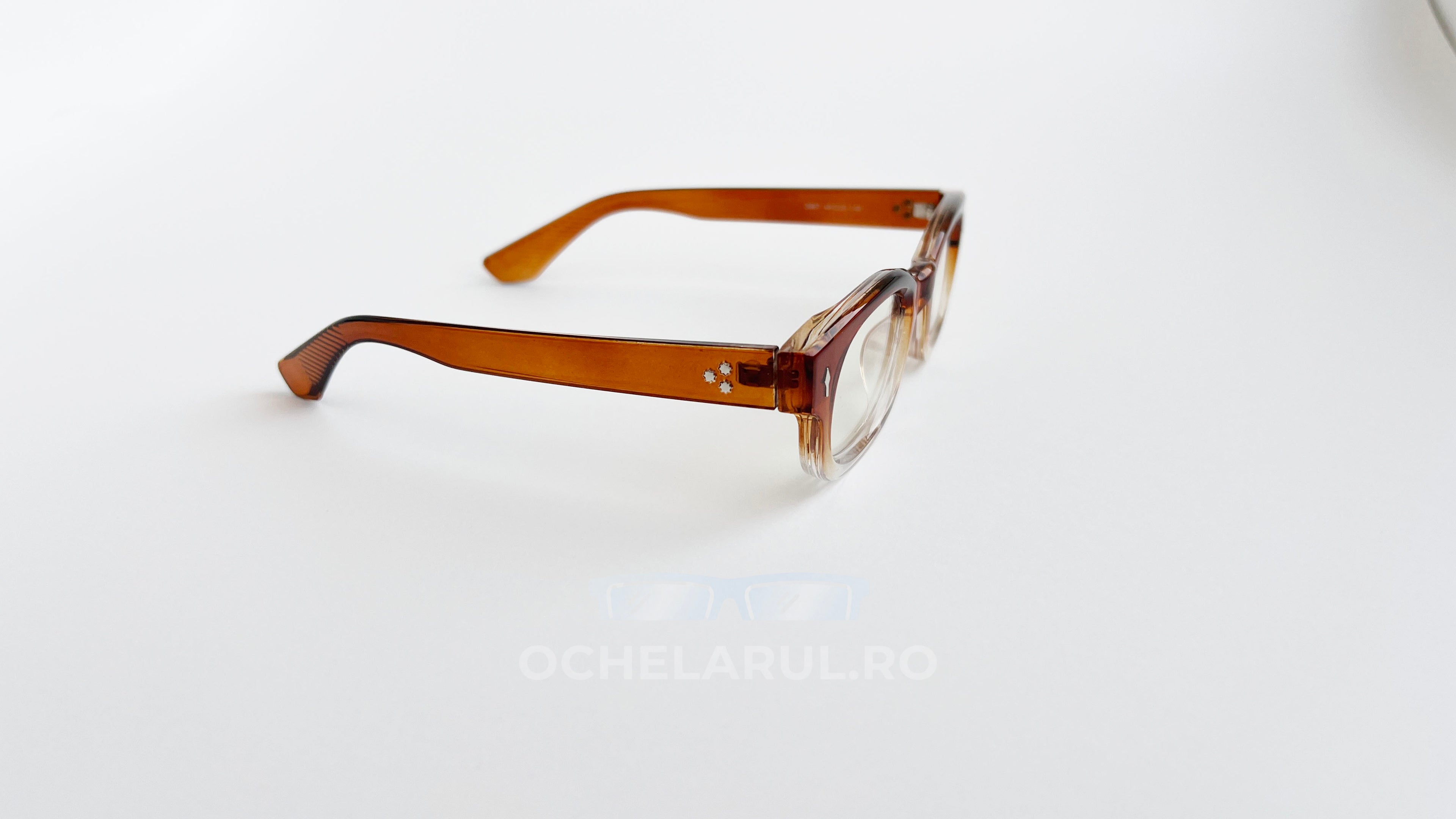 Rame ochelari Dreptunghiulare Elegante maro, cu lentile transparente, design modern și detalii discrete