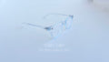 Rame ochelari Moscot Klutz Style transparente, cu design clasic și lentile clare, pe fundal alb minimalista.