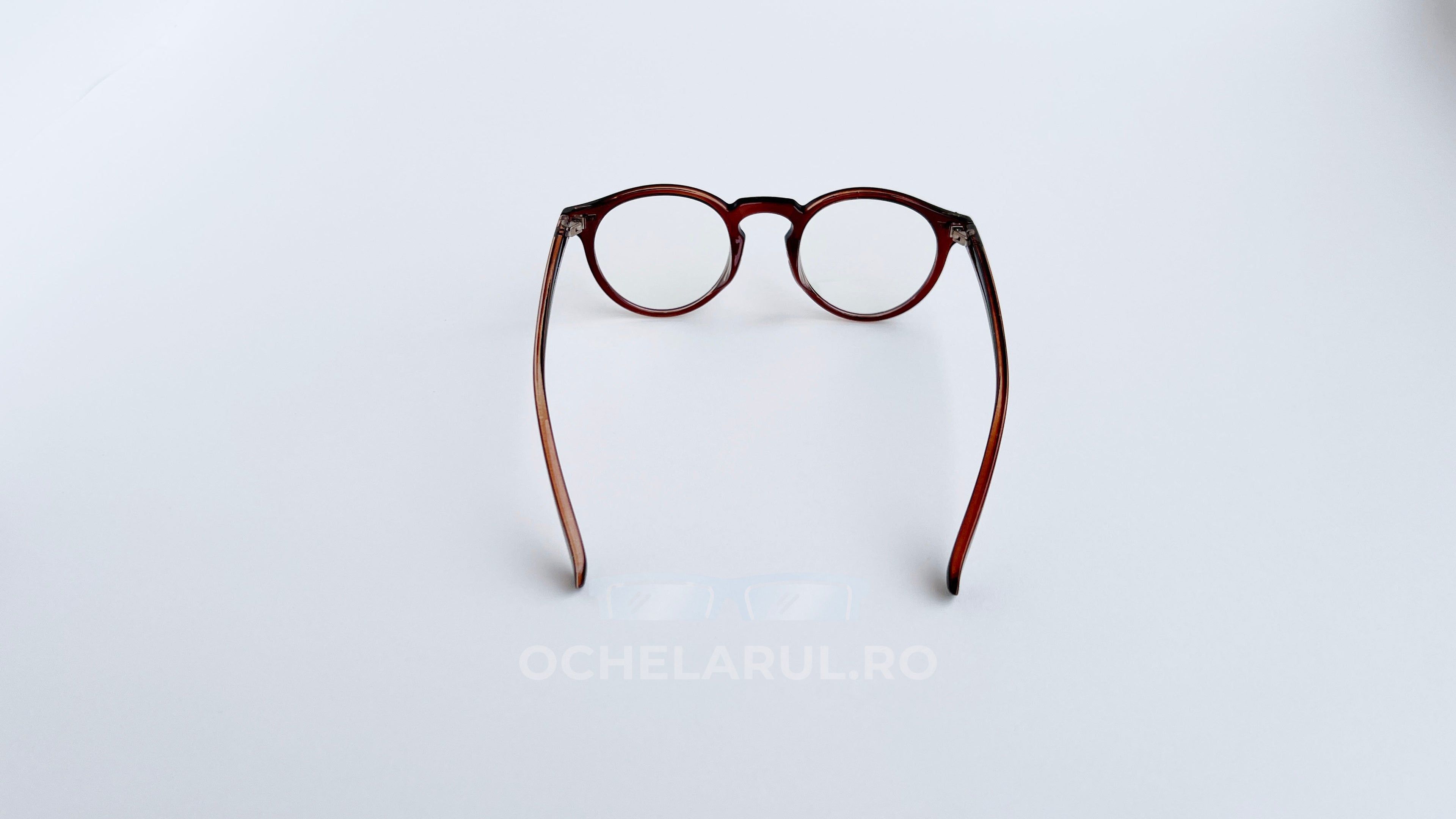 Rame ochelari Oliver Peoples Style maro degrade, cu lentile transparente, design clasic și elegant pentru ochelari de vedere.