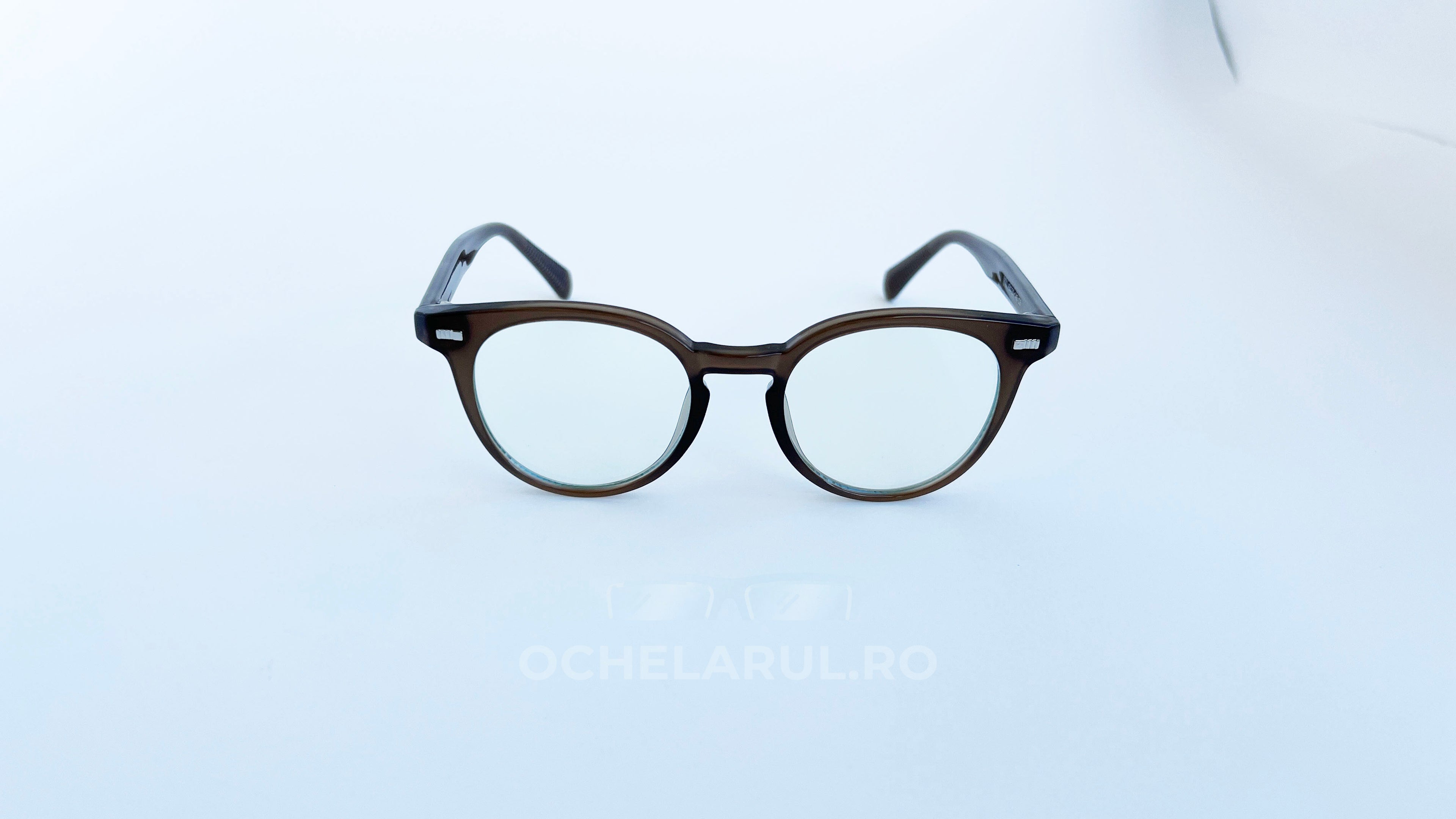 Rame ochelari Ovale Large Size cu design rotund și lentile transparente, ideale pentru un look sofisticat și confort sporit la purtare.