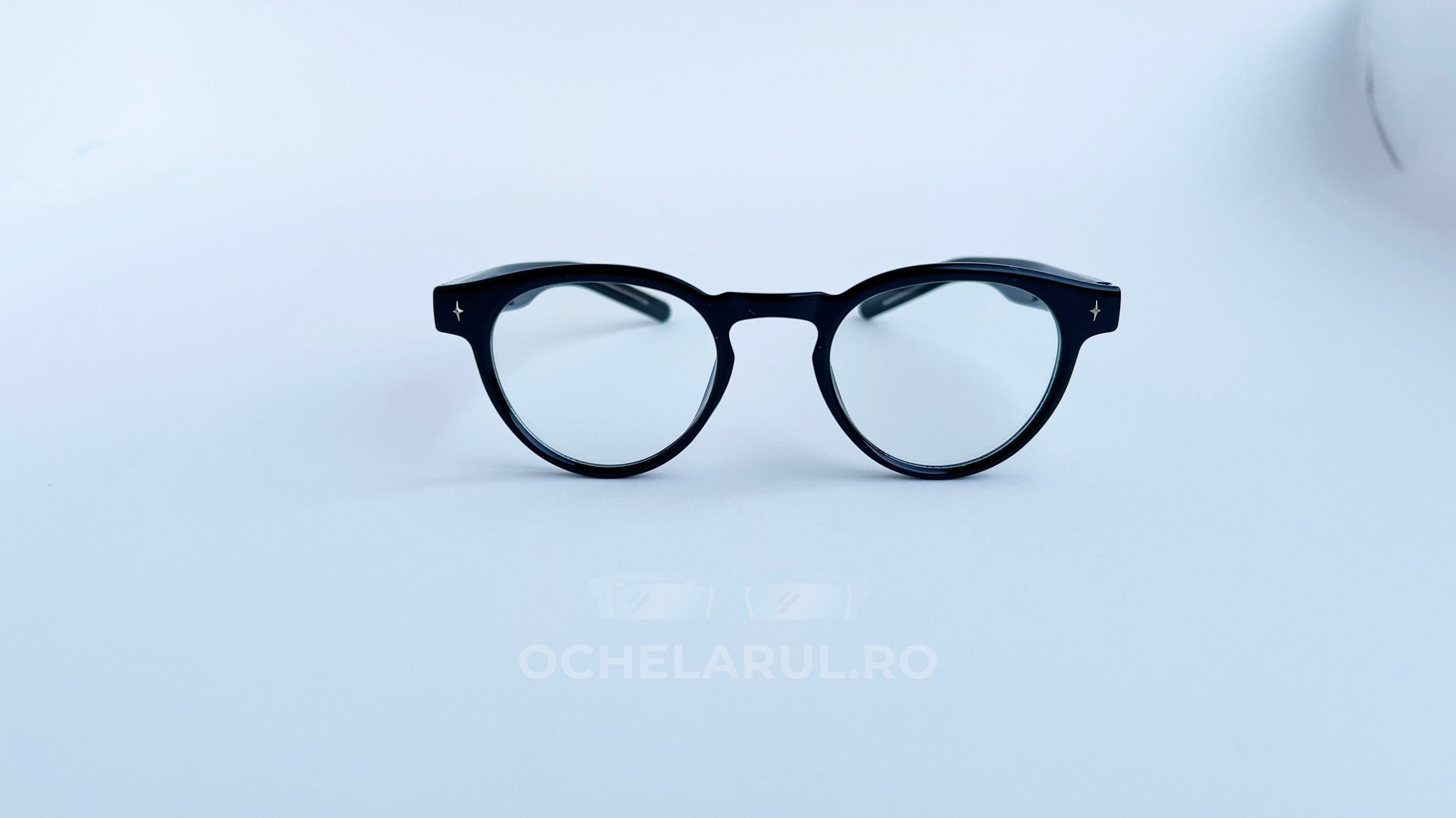 Rame ochelari Ovale Retro negre, cu lentile transparente, design clasic și elegant pentru ochelari de vedere.