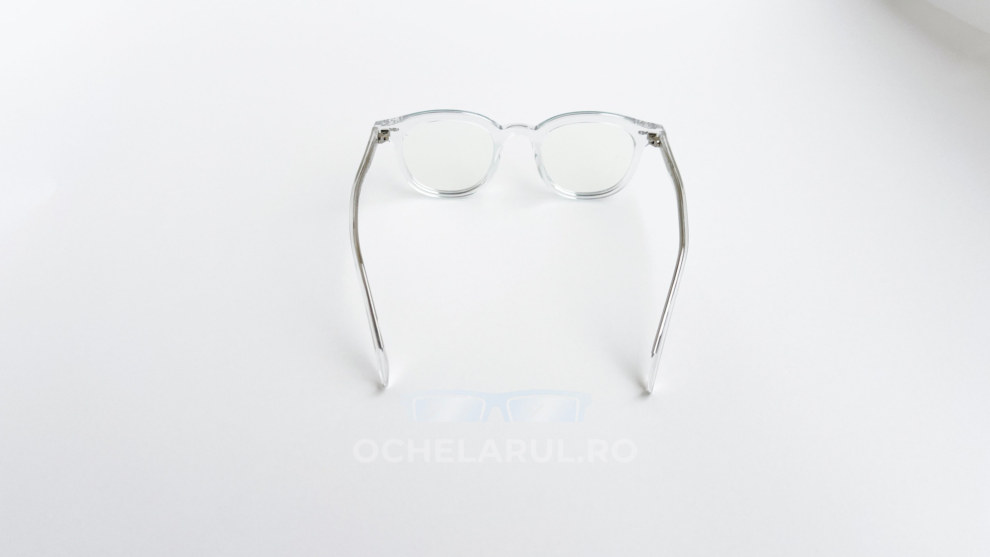 Rame ochelari Ovale Vintage transparente, cu lentile clare, design discret și elegant pentru ochelari de soare sau vedere.