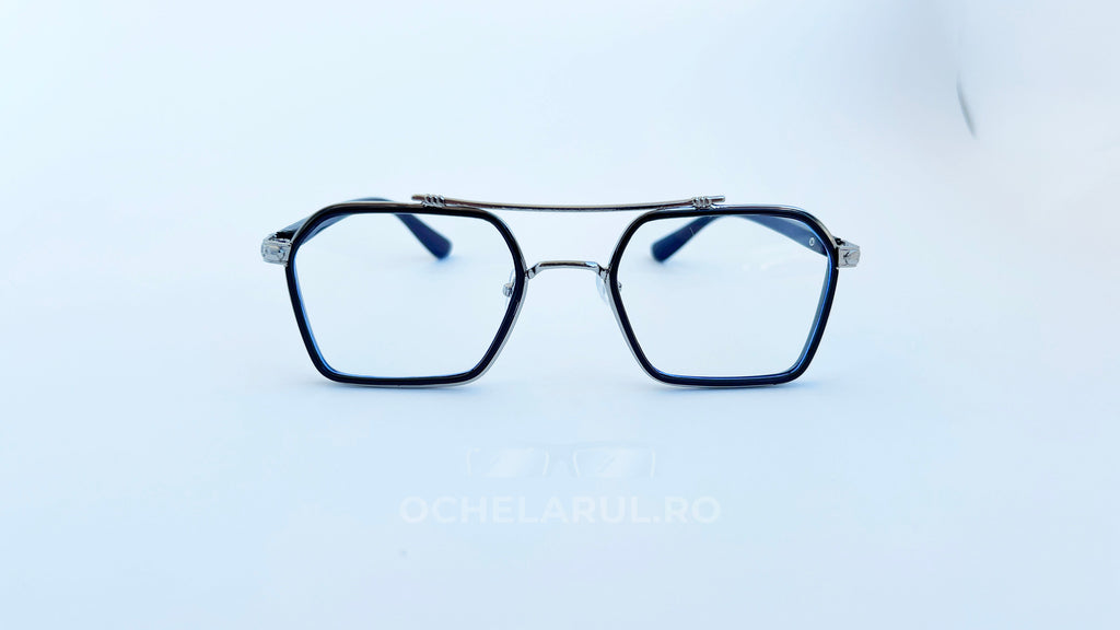 Rame ochelari cu punte dubla, rama argintie neagra si lentile transparente, fata aproape