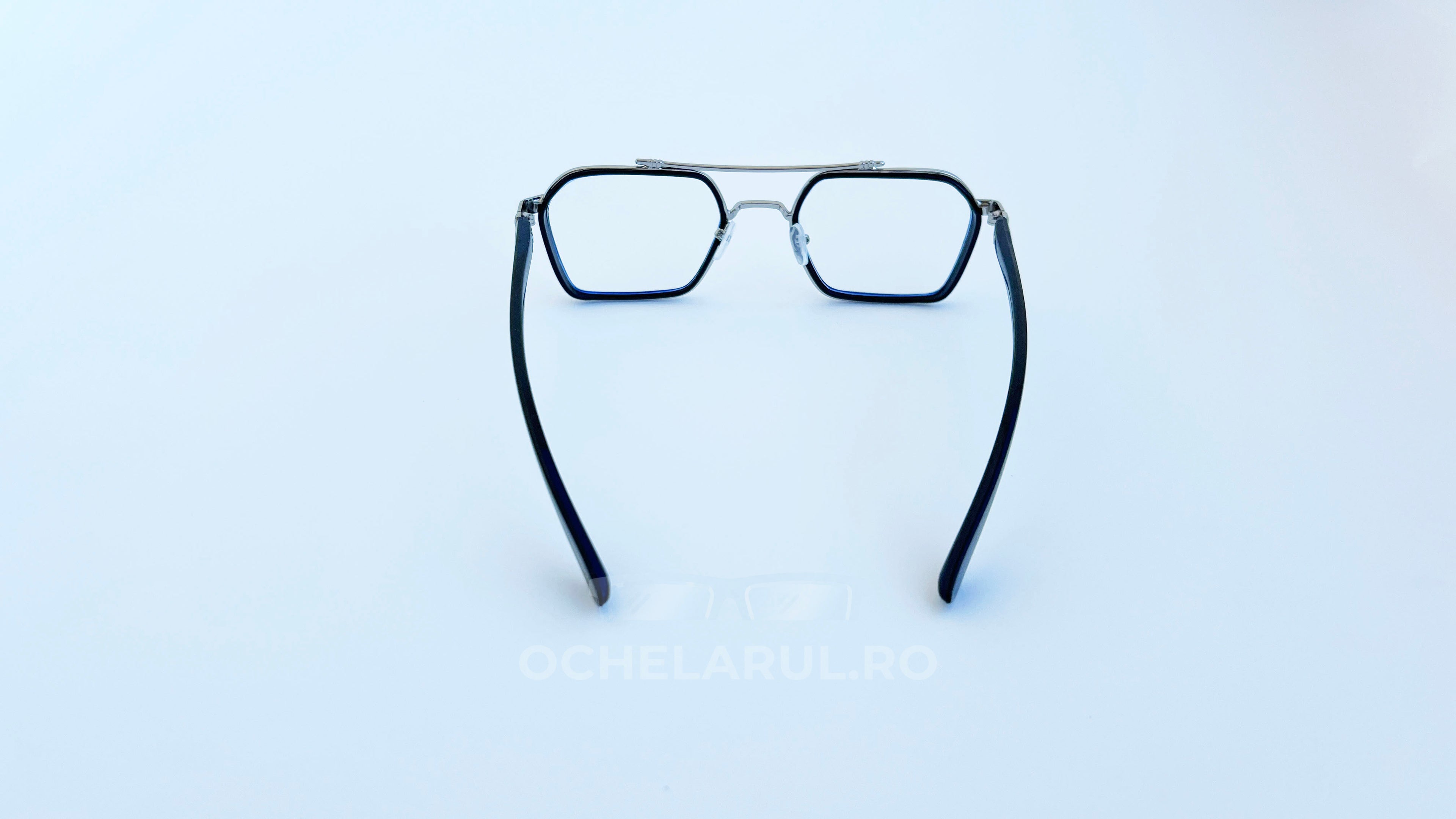 Rame ochelari cu punte dubla, rama argintie neagra si lentile transparente, vedere spate 