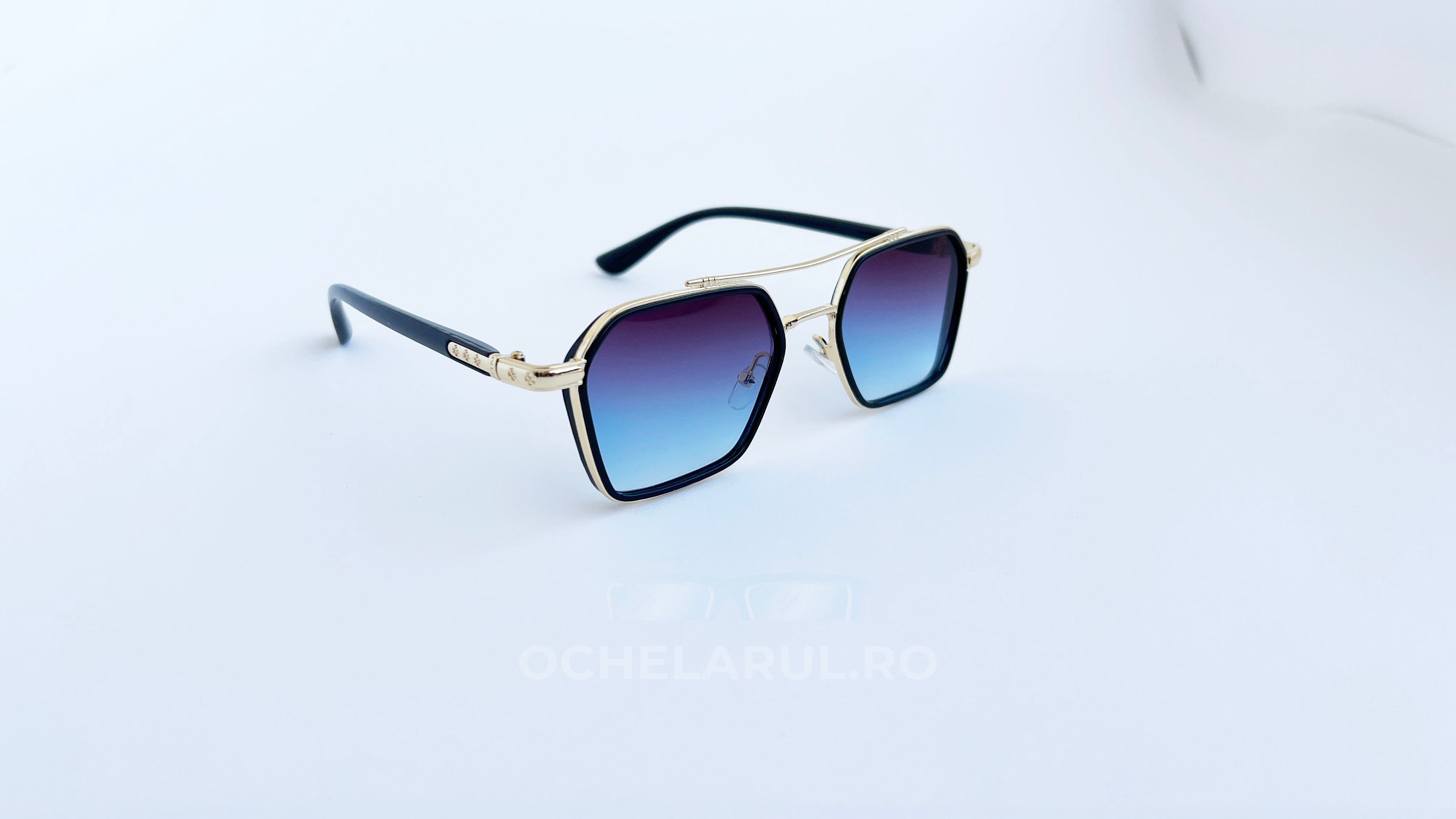 Ochelari cu Punte dublă cu rame aurii și negre, lentile degrade albastre, design modern și elegant pentru ochelari de soare bărbați.