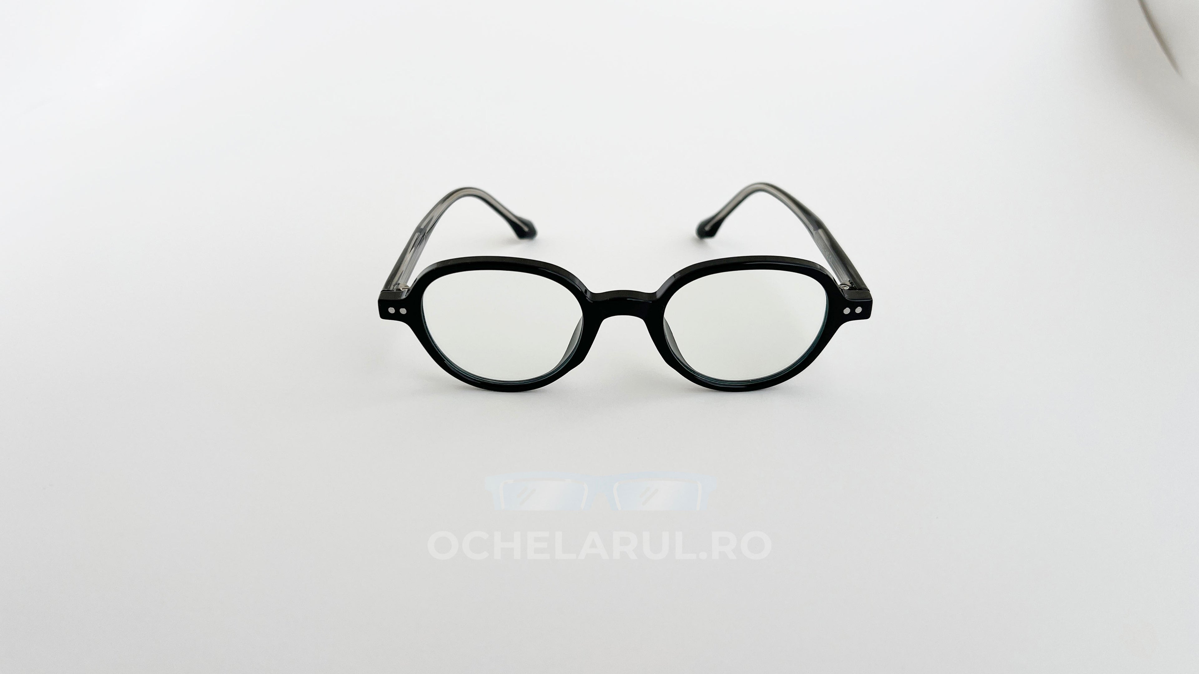 Rame ochelari Retro Style negre cu lentile transparente, design clasic și elegant pentru ochelari de vedere.