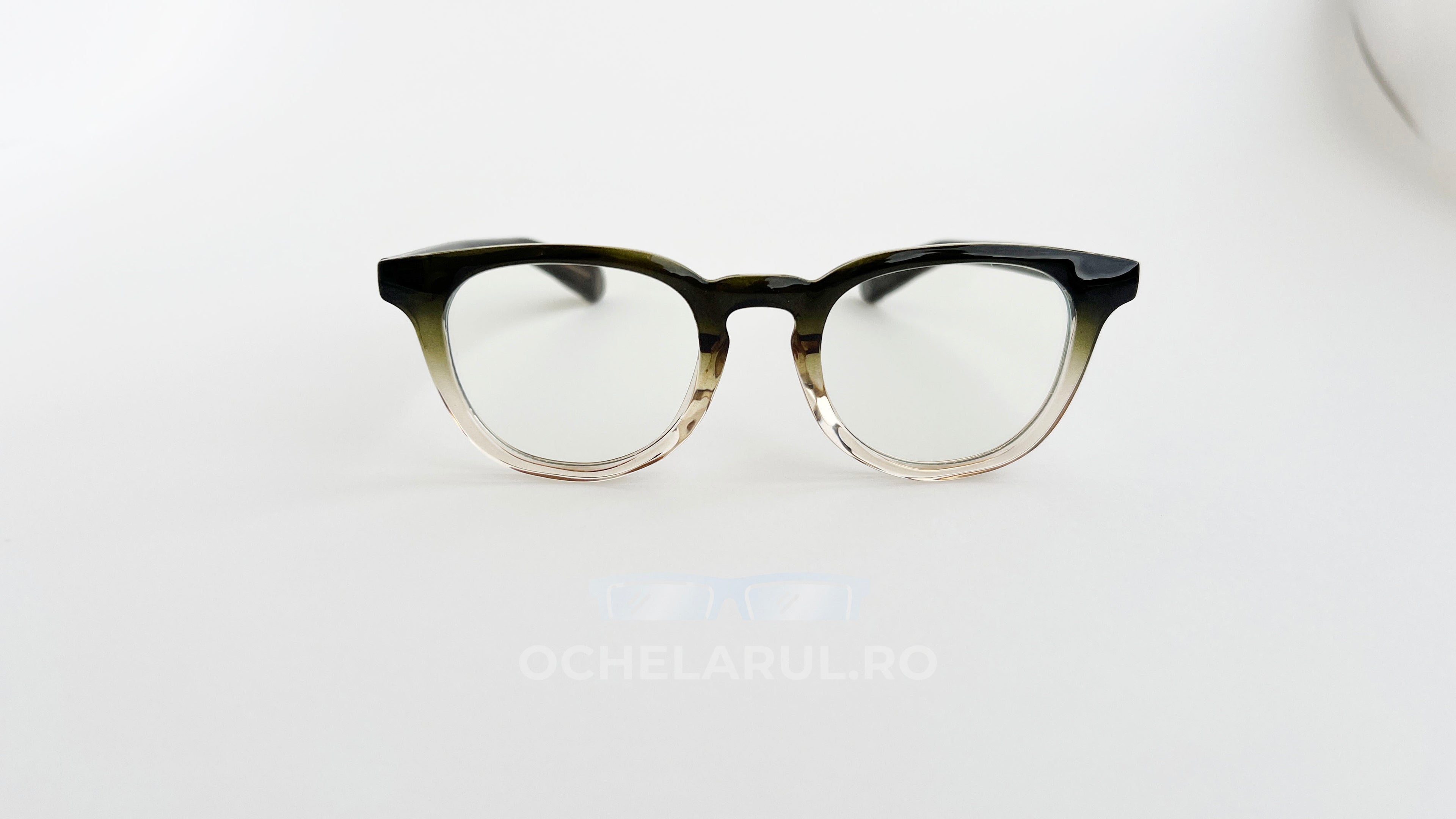 Rame ochelari Stil Clasic cu design elegant și degradé verde, potrivite pentru lentile transparente.